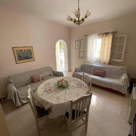 Appartement Palaiopolis House *